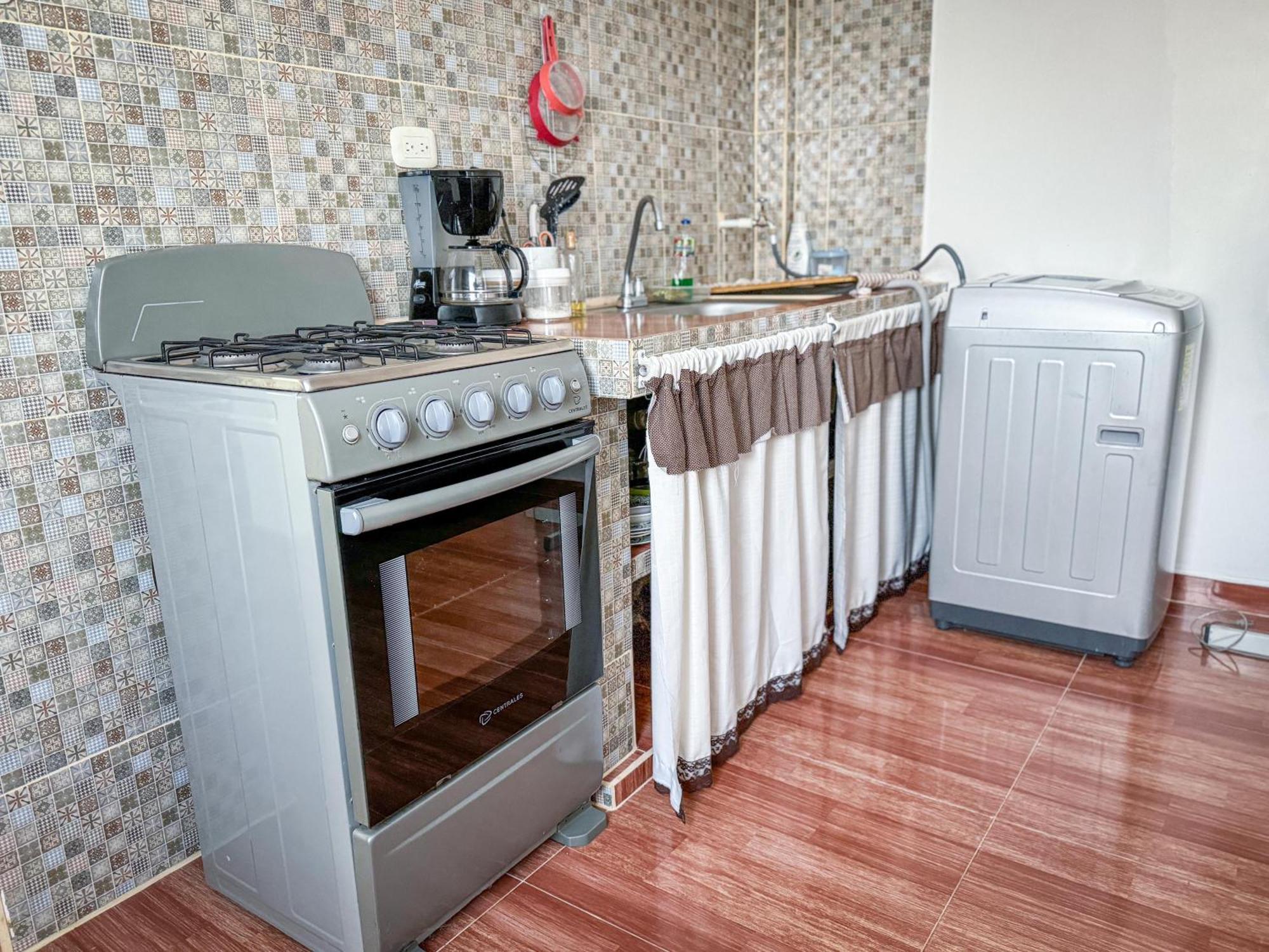 Casa Oasis Lägenhet Leticia Exteriör bild